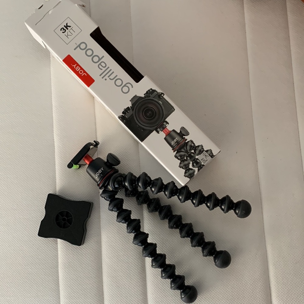 NEVER BEEN USED Tripod!